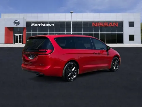 Another view of 2025 Chrysler Pacifica Limited for sale in Morristown, TN at Morristown Nissan