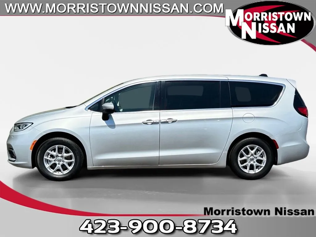 Red 2025 Chrysler Pacifica Limited for sale in Morristown, TN