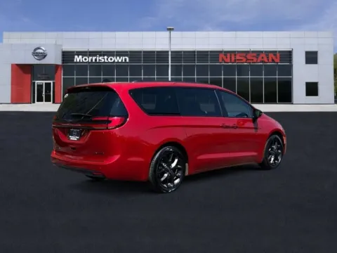 Another view of 2023 Chrysler Pacifica Touring L for sale in Morristown, TN at Morristown Nissan