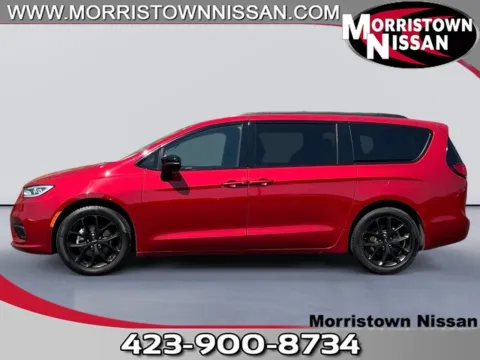 Silver 2023 Chrysler Pacifica Touring L for sale in Morristown, TN
