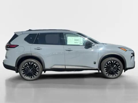 More photos of 2026 Nissan Rogue Dark Armor at Morristown Nissan, TN