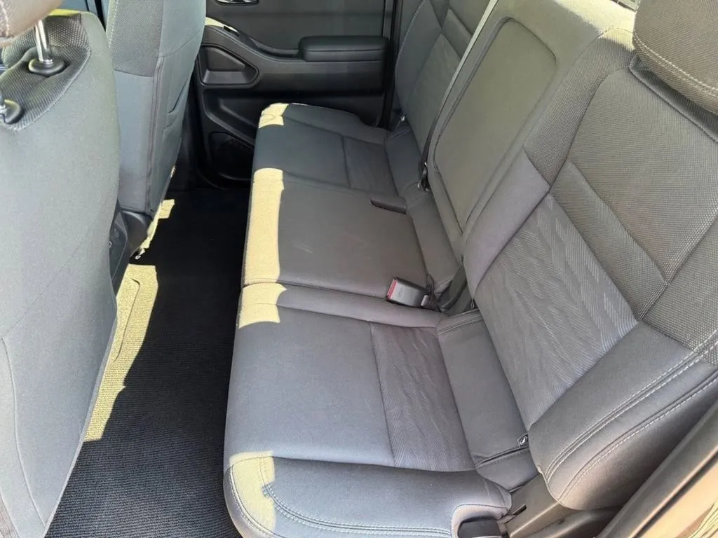 2024 Nissan Frontier SV - Photo 20