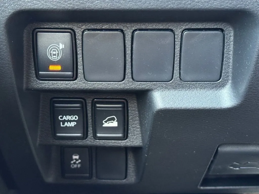 2024 Nissan Frontier SV - Photo 13