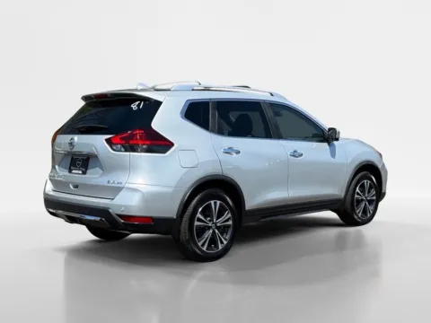 More photos of 2020 Nissan Rogue SV at Morristown Nissan, TN