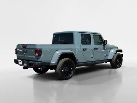 More photos of 2025 Jeep Gladiator Nighthawk at Morristown Nissan, TN