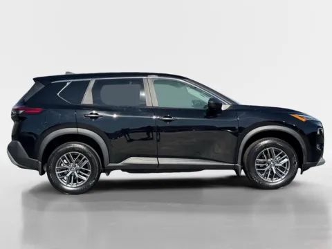 More photos of 2023 Nissan Rogue S at Morristown Nissan, TN