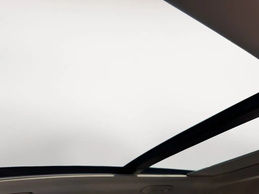 2022 Kia Sorento S - Photo 10