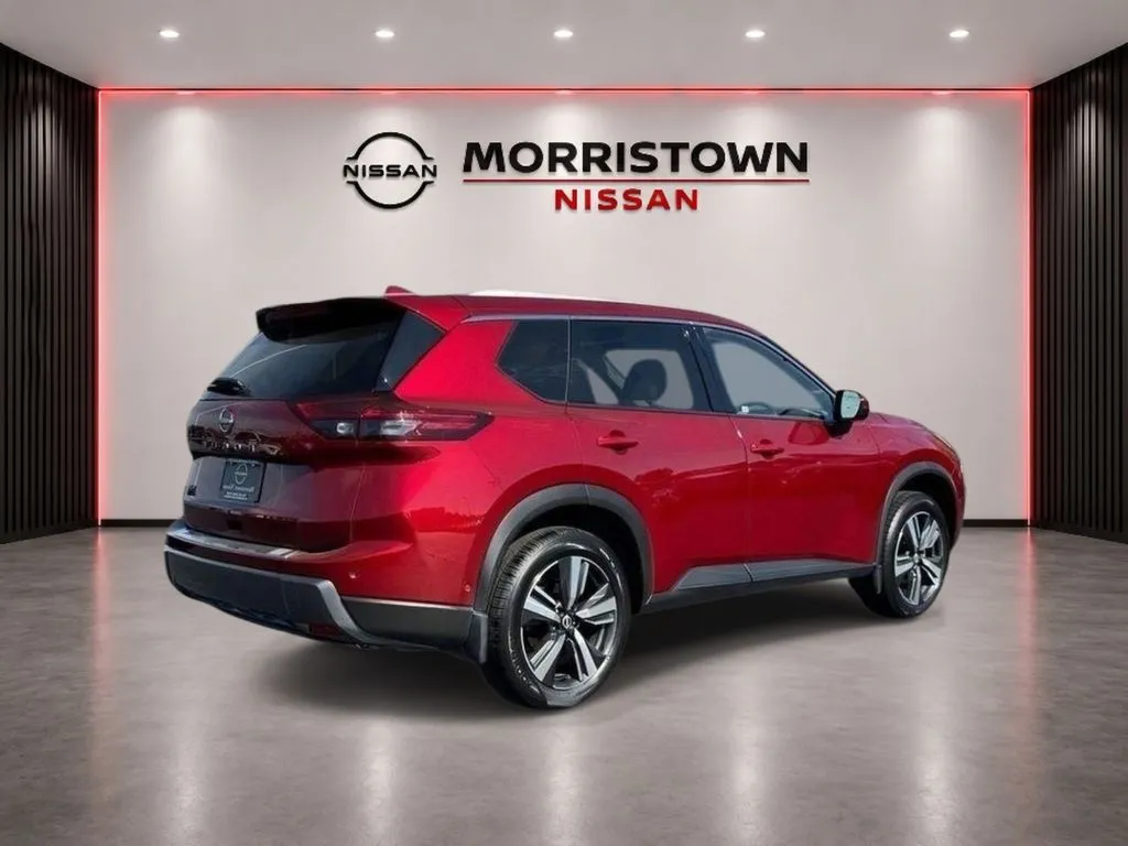 2025 Nissan Rogue SL - Photo 3