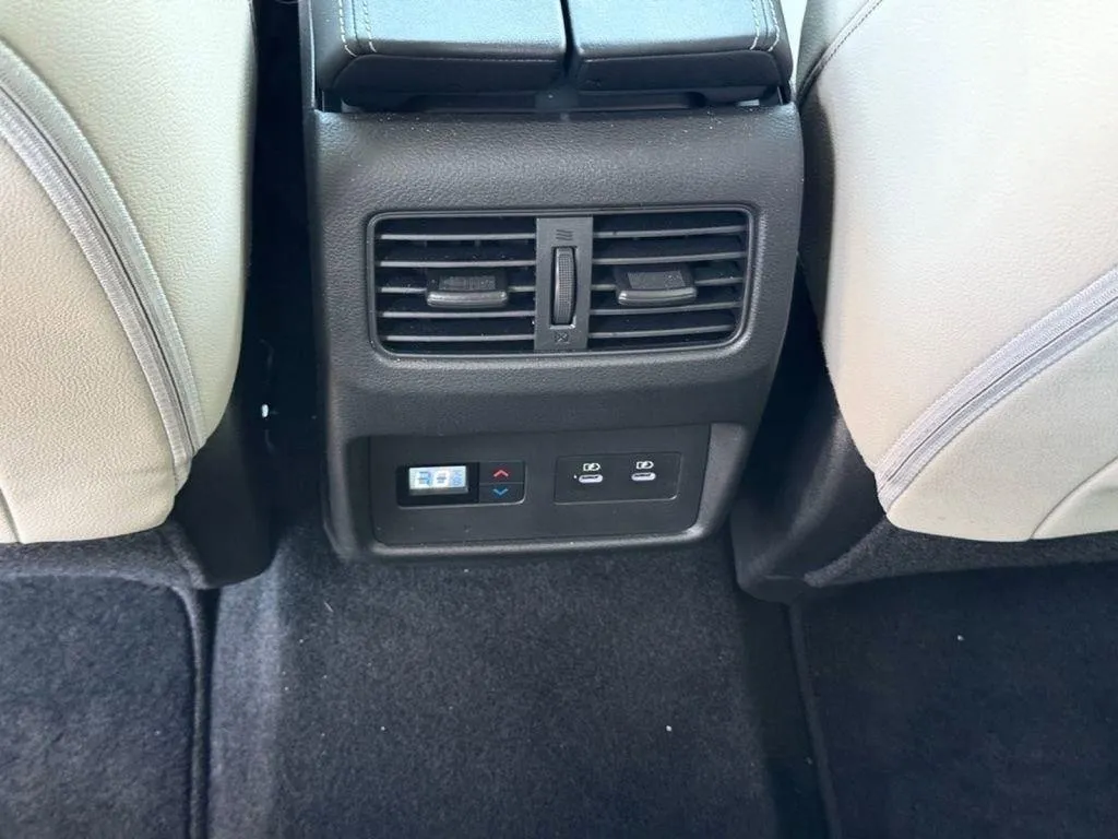 2025 Nissan Rogue SL - Photo 21