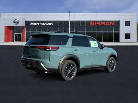 More photos of 2026 Nissan Pathfinder SL at Morristown Nissan, TN