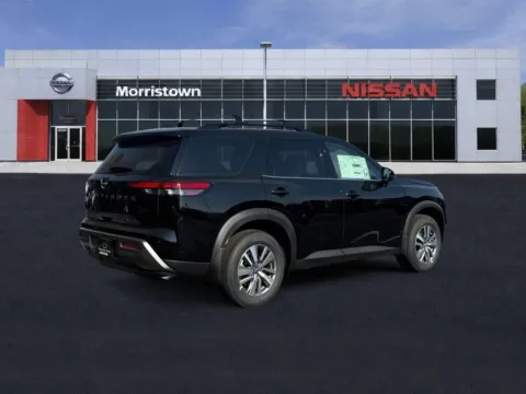 More photos of 2026 Nissan Pathfinder SL at Morristown Nissan, TN