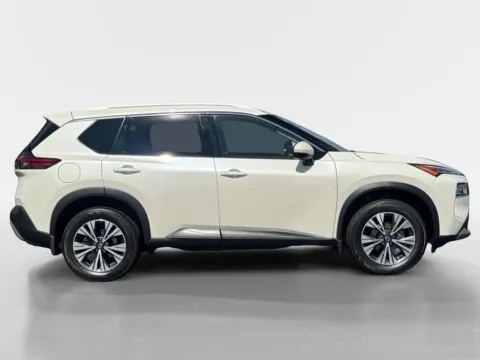 More photos of 2021 Nissan Rogue SV at Morristown Nissan, TN