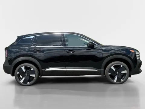 More photos of 2026 Nissan Kicks SR at Morristown Nissan, TN