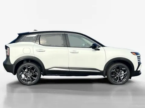 More photos of 2026 Nissan Kicks SR at Morristown Nissan, TN