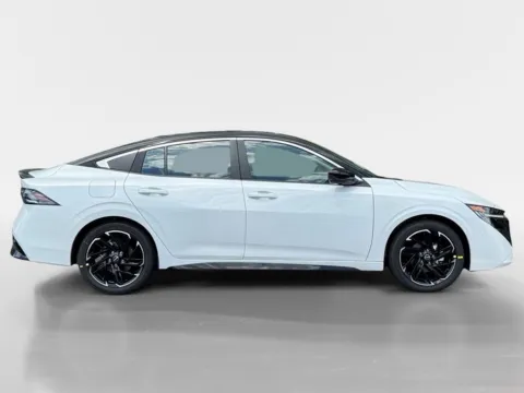 More photos of 2026 Nissan Sentra SR at Morristown Nissan, TN