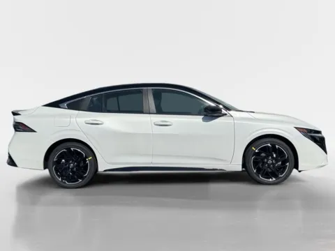 More photos of 2026 Nissan Sentra SR at Morristown Nissan, TN