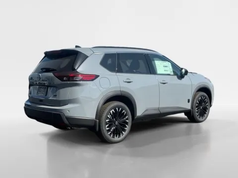 More photos of 2026 Nissan Rogue Dark Armor at Morristown Nissan, TN