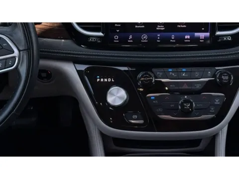 Another view of 2022 Chrysler Pacifica Limited for sale in Morristown, TN at Morristown Nissan