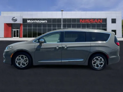 Gray 2022 Chrysler Pacifica Limited for sale in Morristown, TN