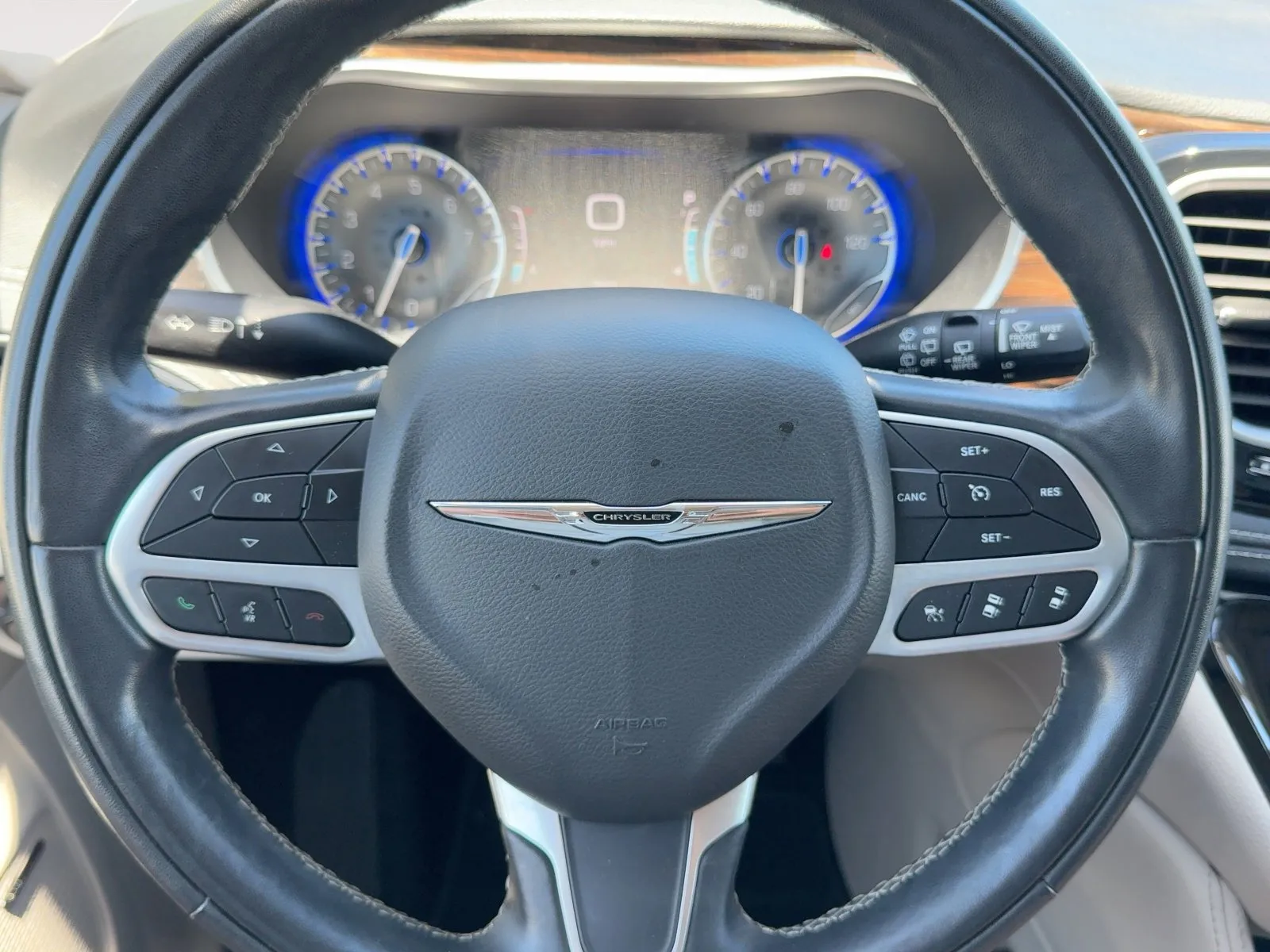 2022 Chrysler Pacifica Limited - Photo 24