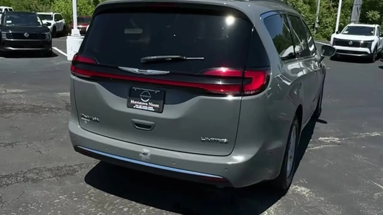 2022 Chrysler Pacifica Limited - Photo 7