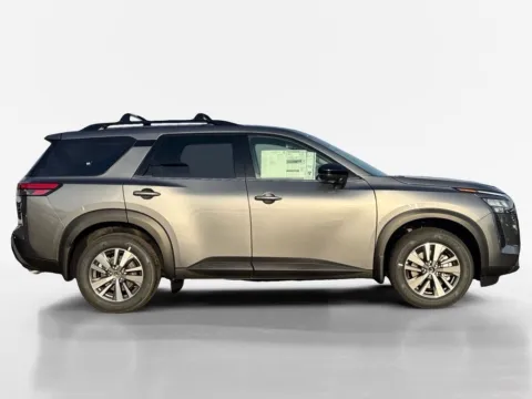 More photos of 2026 Nissan Pathfinder SL at Morristown Nissan, TN