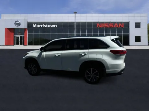 More photos of 2019 Toyota Highlander XLE at Morristown Nissan, TN