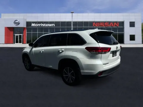 More photos of 2019 Toyota Highlander XLE at Morristown Nissan, TN