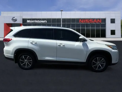 Photos of 2019 Toyota Highlander XLE for sale in Morristown, TN at Morristown Nissan