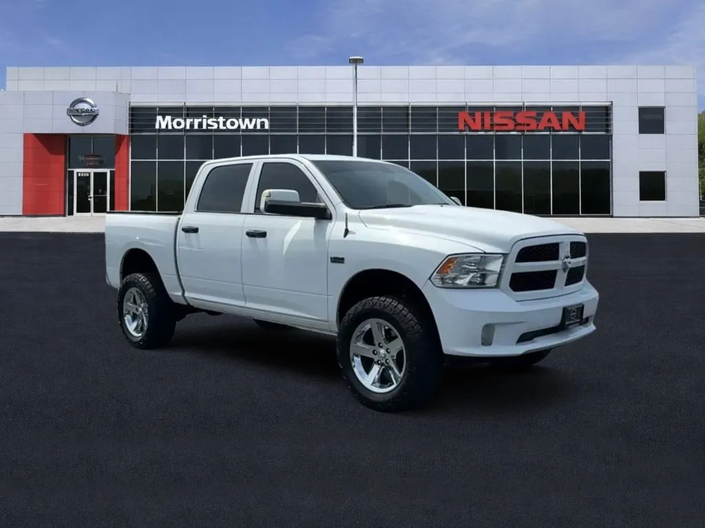 2017 RAM 1500 Express 4x4 Crew Cab 5'7's photo