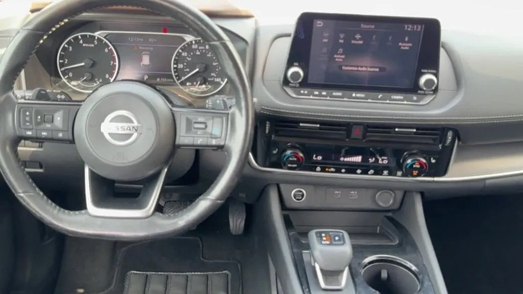 2021 Nissan Rogue SV - Photo 13