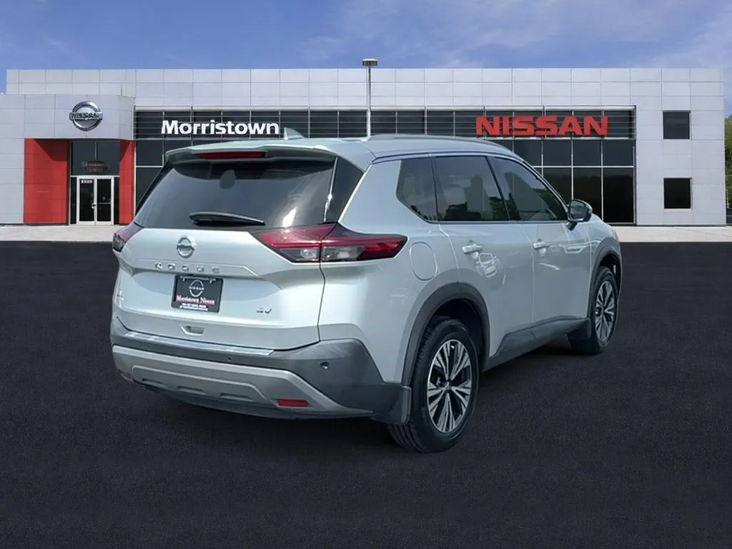 2021 Nissan Rogue SV - Photo 8