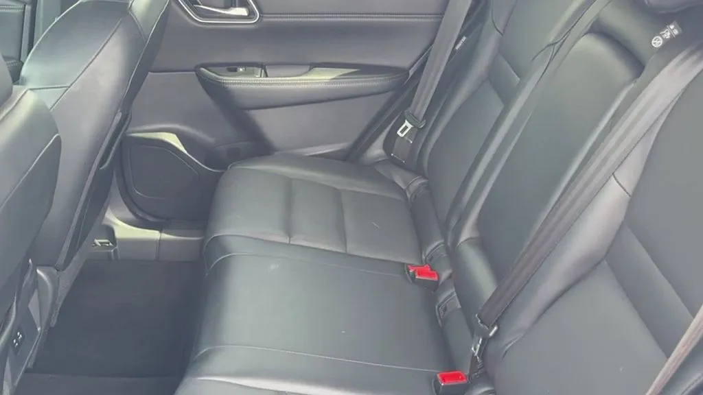 2021 Nissan Rogue SV - Photo 17