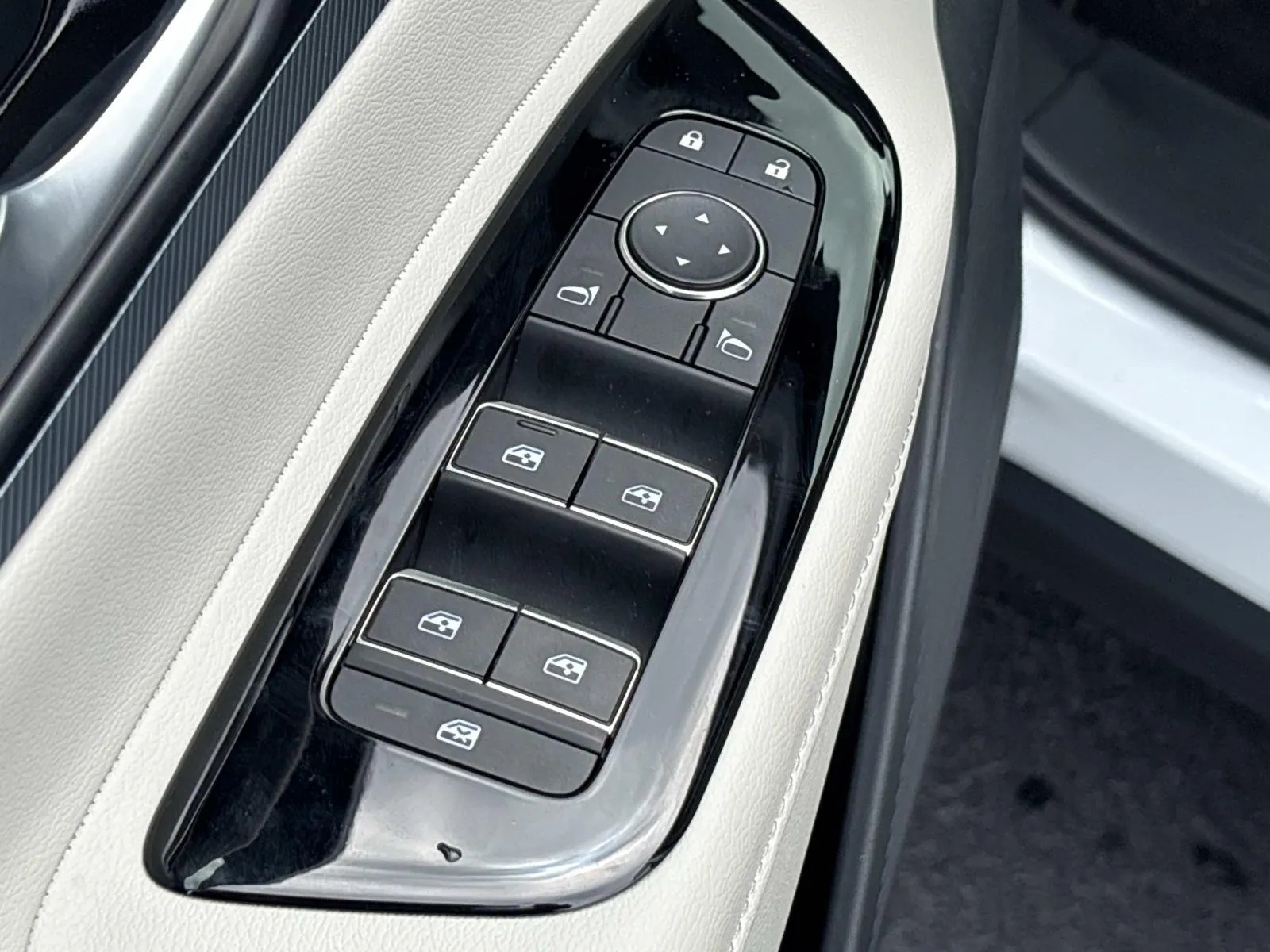 2025 Nissan Murano SL - Photo 30