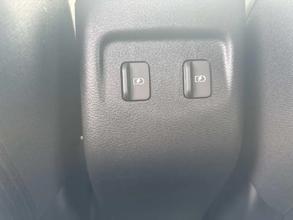 2023 Nissan Kicks SV - Photo 17