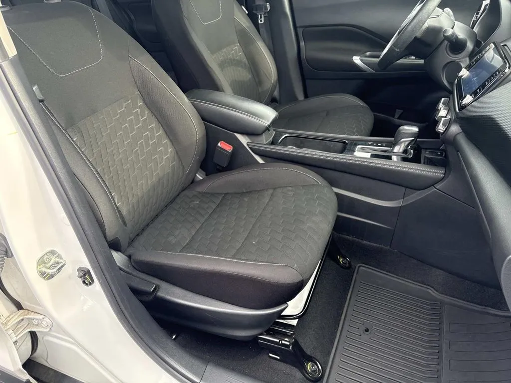 2023 Nissan Kicks SV - Photo 25