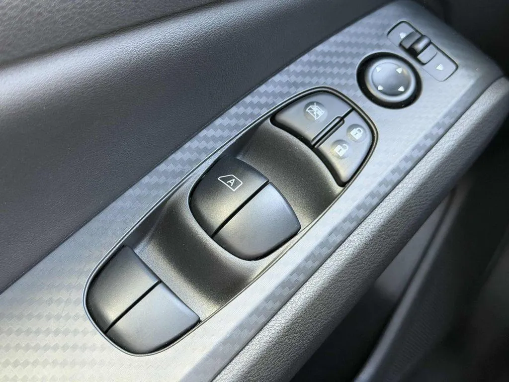 2025 Nissan Altima S - Photo 24