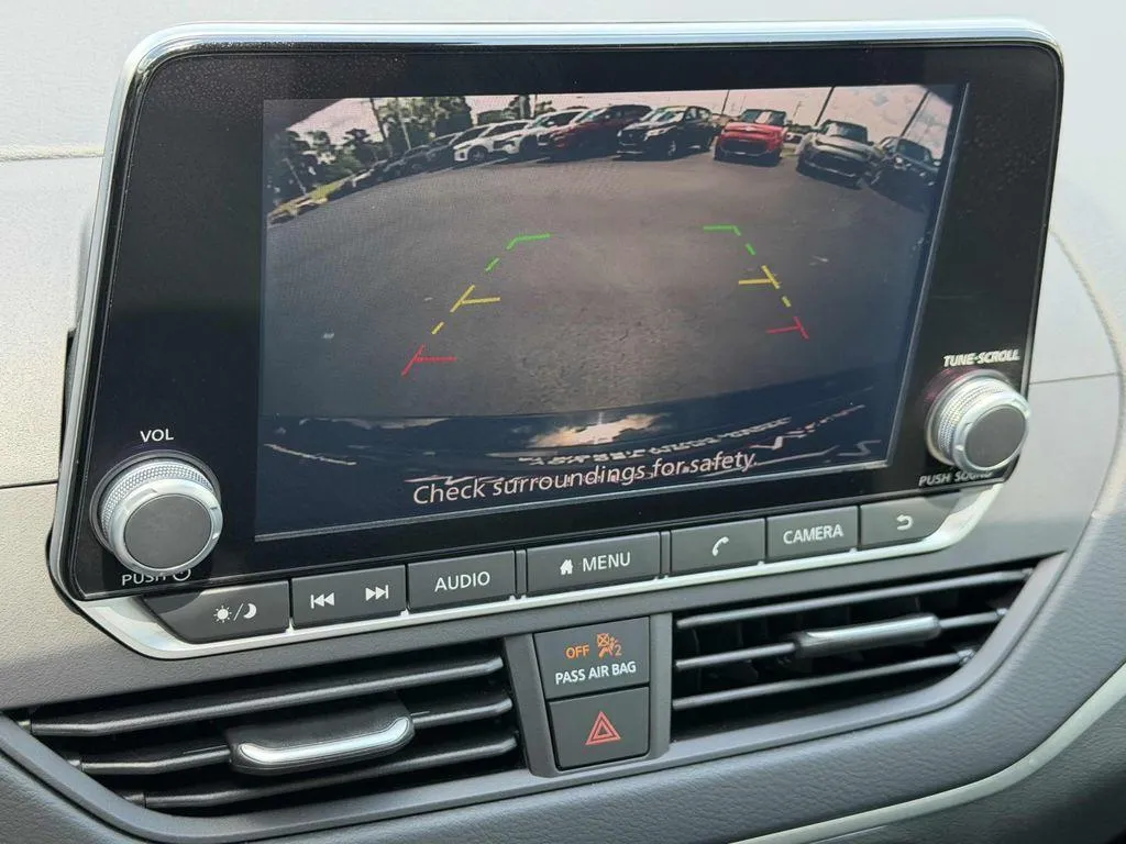 2025 Nissan Altima S - Photo 25