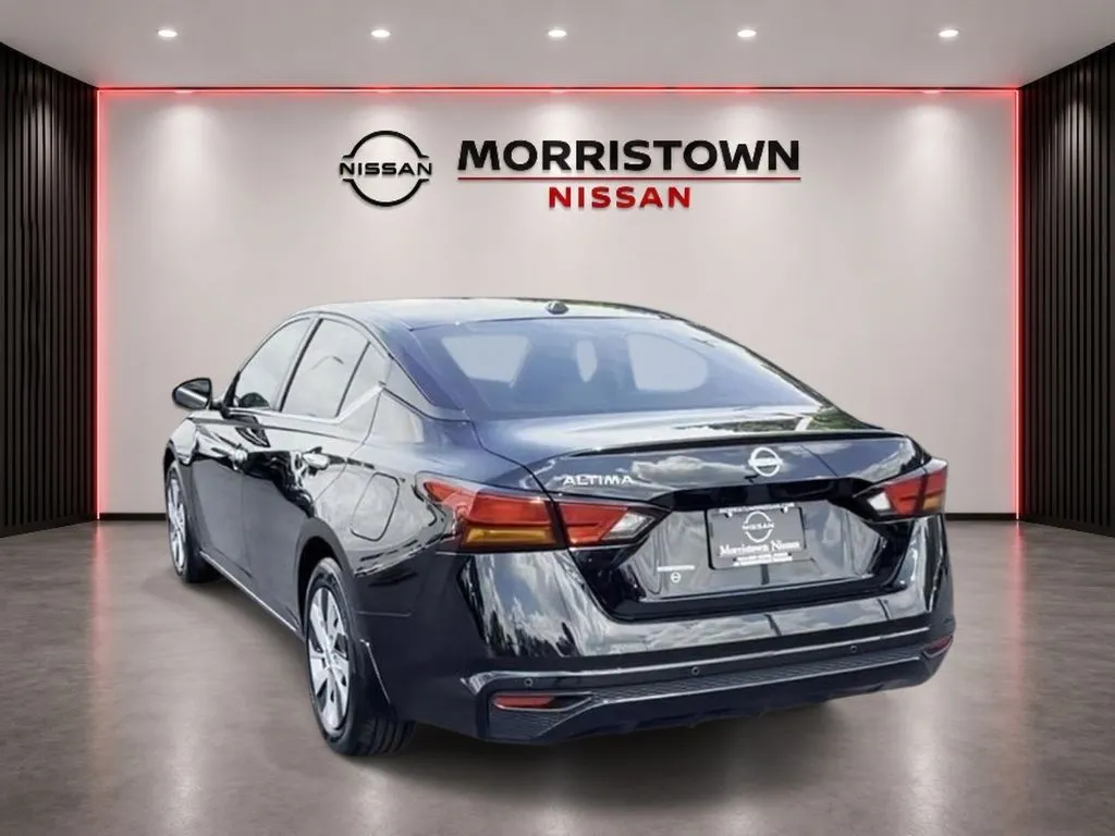 2025 Nissan Altima S - Photo 9