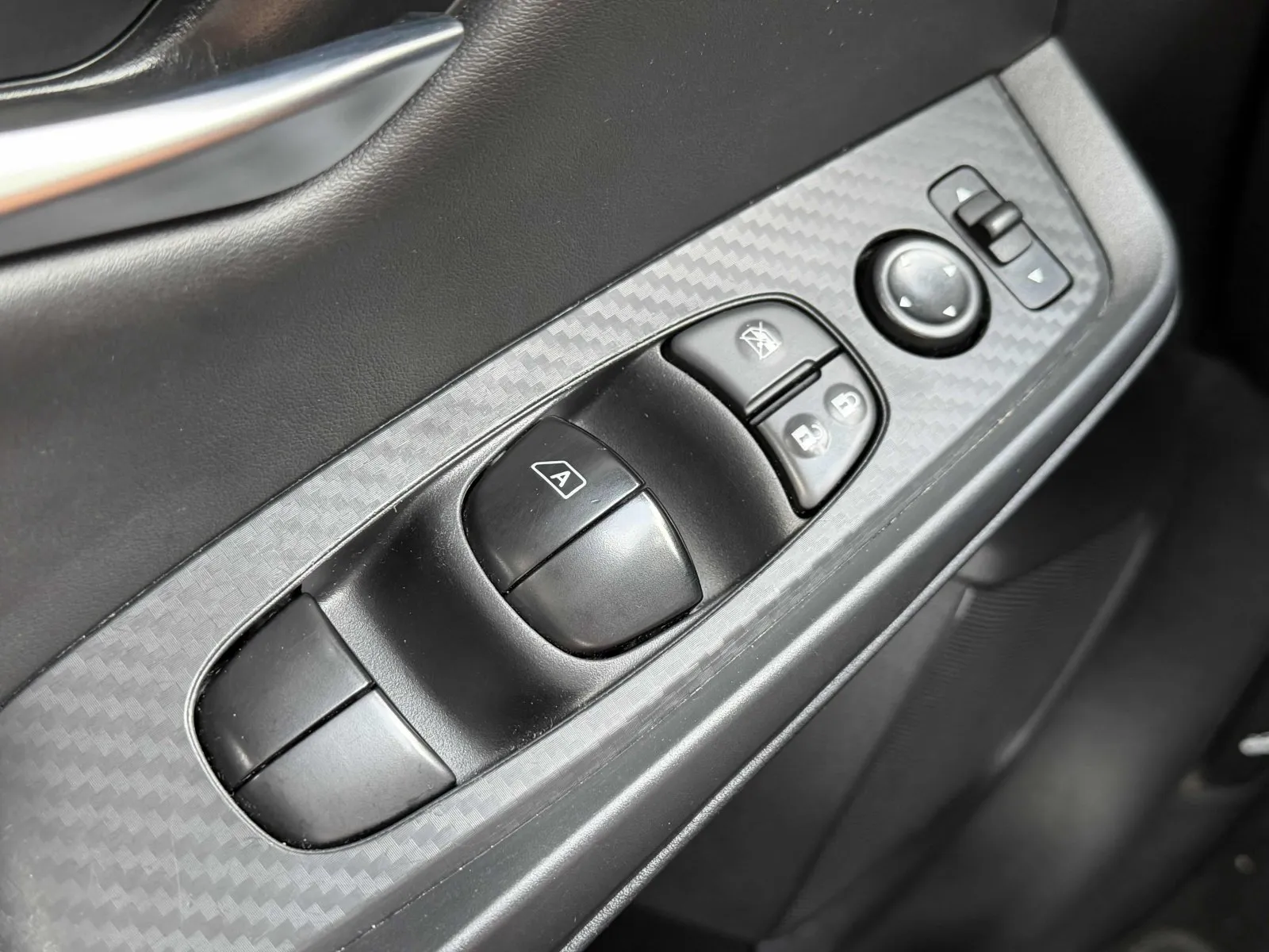 2025 Nissan Sentra SV - Photo 26
