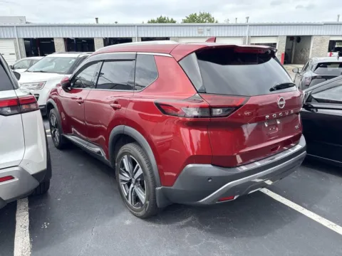 More photos of 2022 Nissan Rogue SL at Morristown Nissan, TN