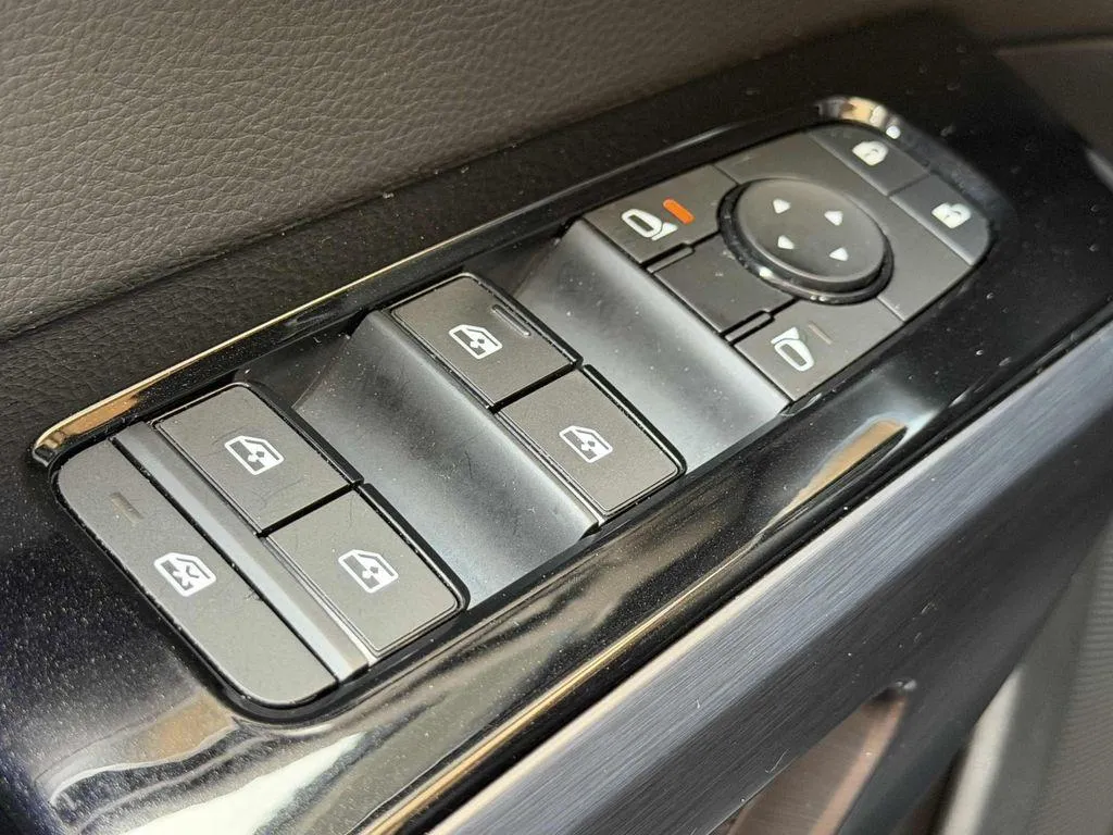2023 Nissan Pathfinder SL - Photo 27