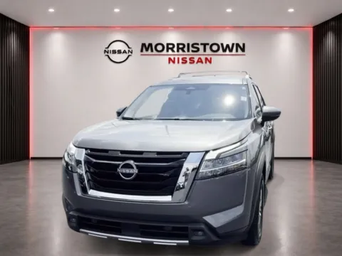 More photos of 2023 Nissan Pathfinder SL at Morristown Nissan, TN