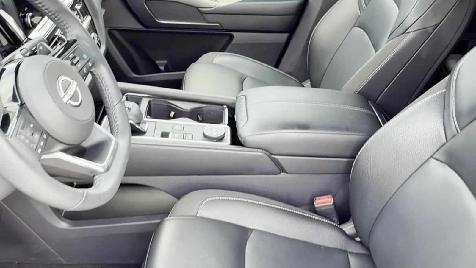 2023 Nissan Pathfinder SL - Photo 11