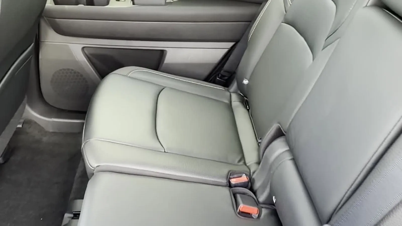 2023 Nissan Pathfinder SL - Photo 18
