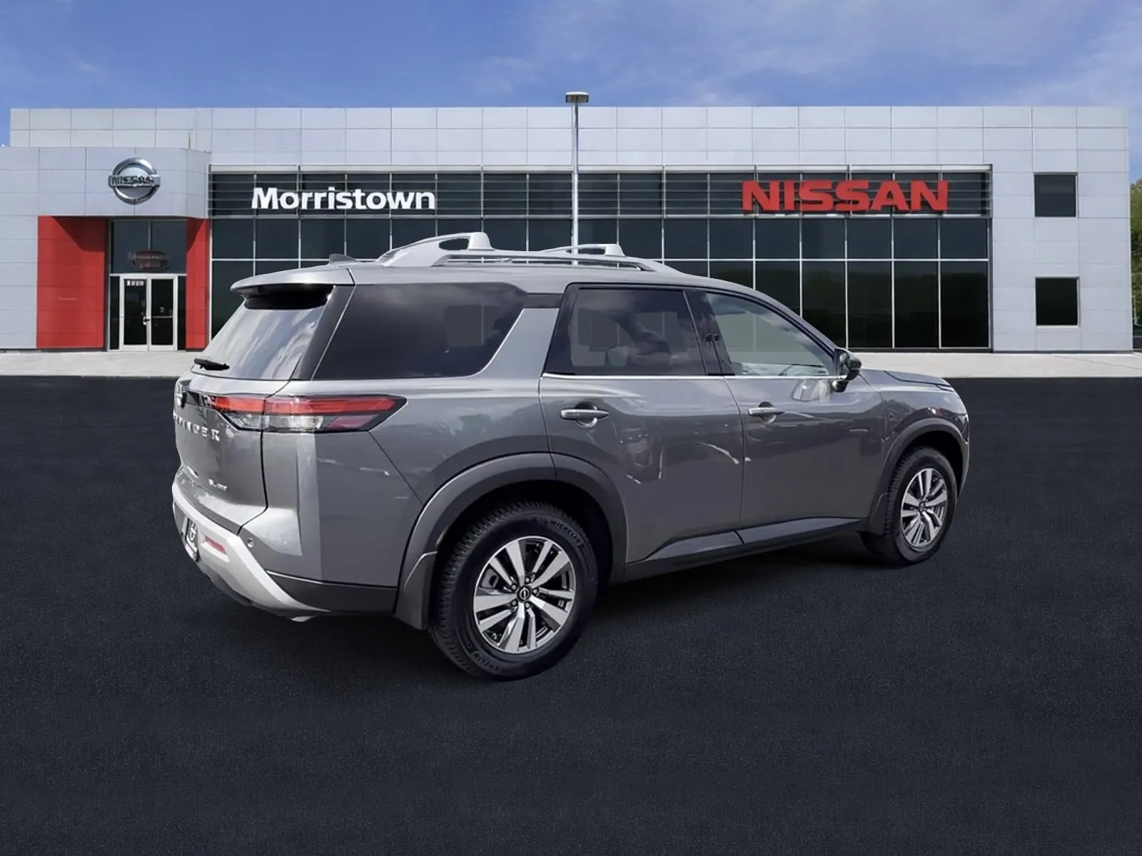 2023 Nissan Pathfinder SL - Photo 9