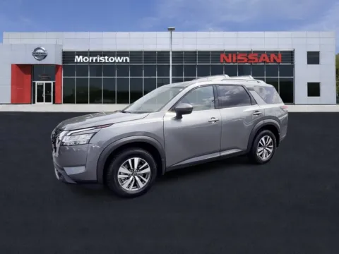 More photos of 2023 Nissan Pathfinder SL at Morristown Nissan, TN