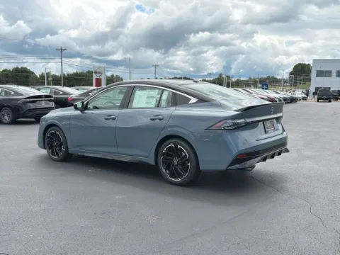 More photos of 2026 Nissan Sentra SR at Morristown Nissan, TN