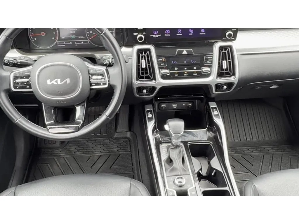 2022 Kia Sorento SX - Photo 14