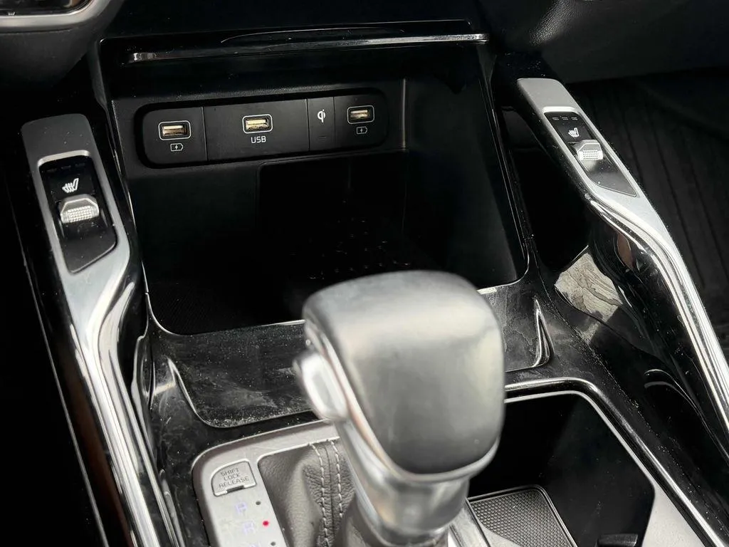 2022 Kia Sorento SX - Photo 23